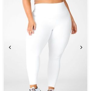 High-Waisted Powerhold Leggings